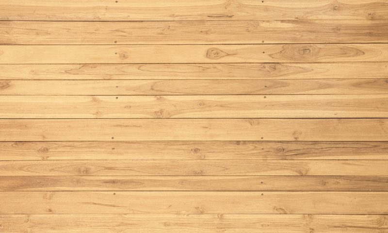Viga de madera estructural tratada contra carcoma y xilÃ³fagos
